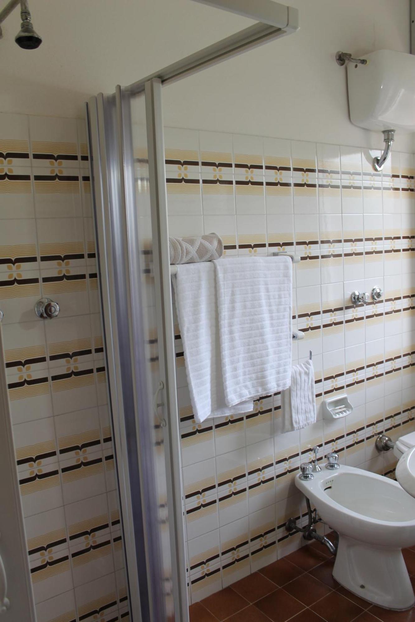 קאלה גונונה Piccolo Hotel Nuova Gestione מראה חיצוני תמונה