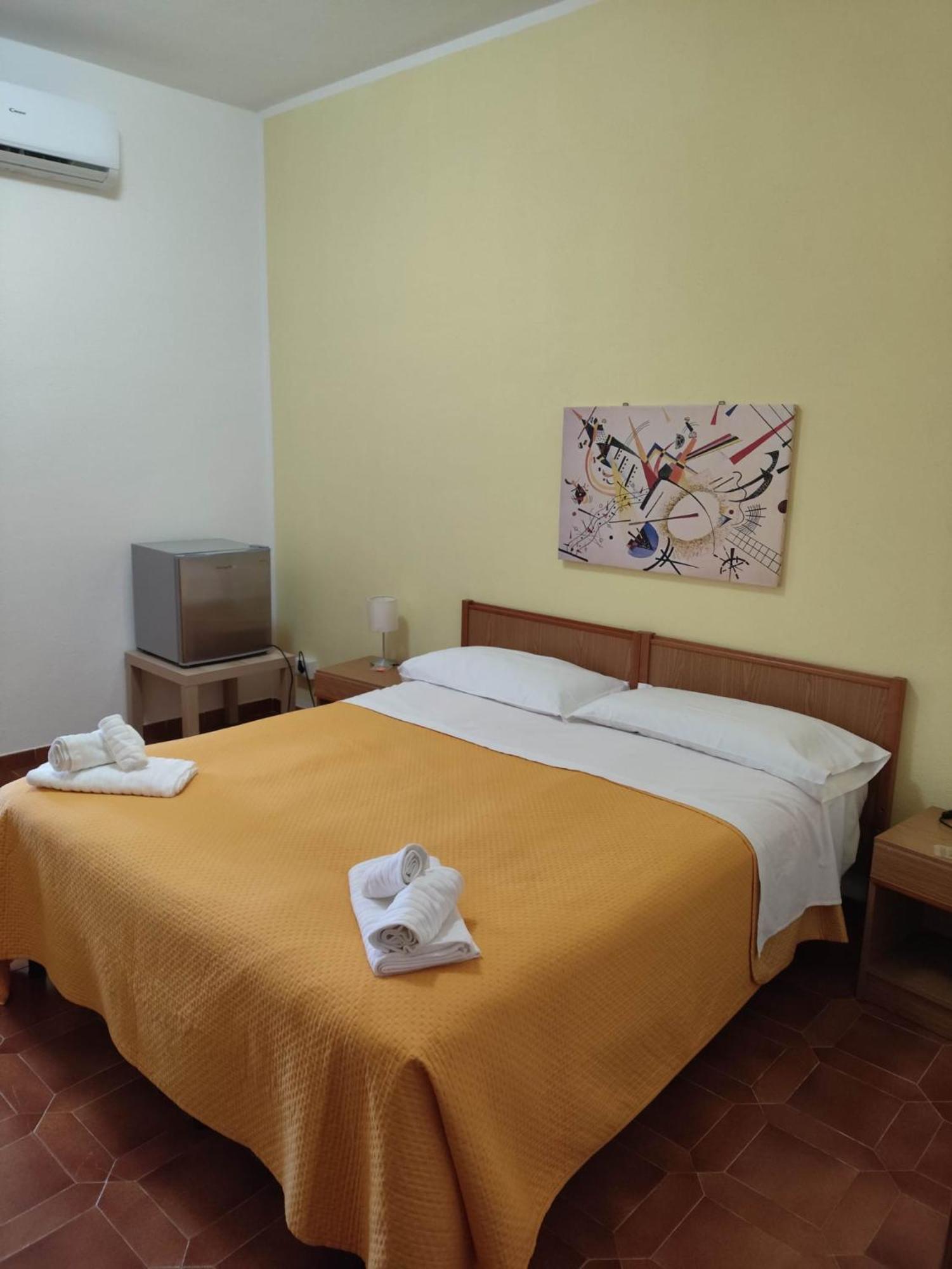 קאלה גונונה Piccolo Hotel Nuova Gestione מראה חיצוני תמונה